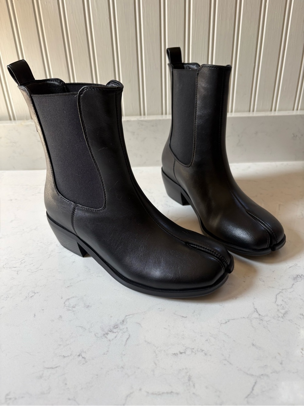 Women’s Black Split Toe Tabi Chelsea Boots